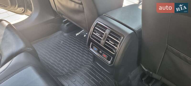 Седан Volkswagen Passat 2015 в Хмельницькому
