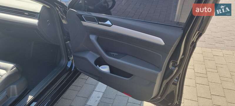 Седан Volkswagen Passat 2015 в Хмельницькому