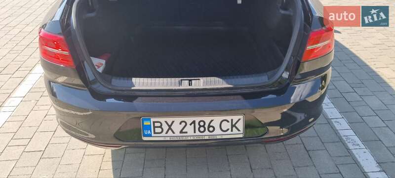 Седан Volkswagen Passat 2015 в Хмельницькому