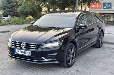 Седан Volkswagen Passat 2016 в Одессе
