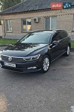 Универсал Volkswagen Passat 2017 в Вишневом