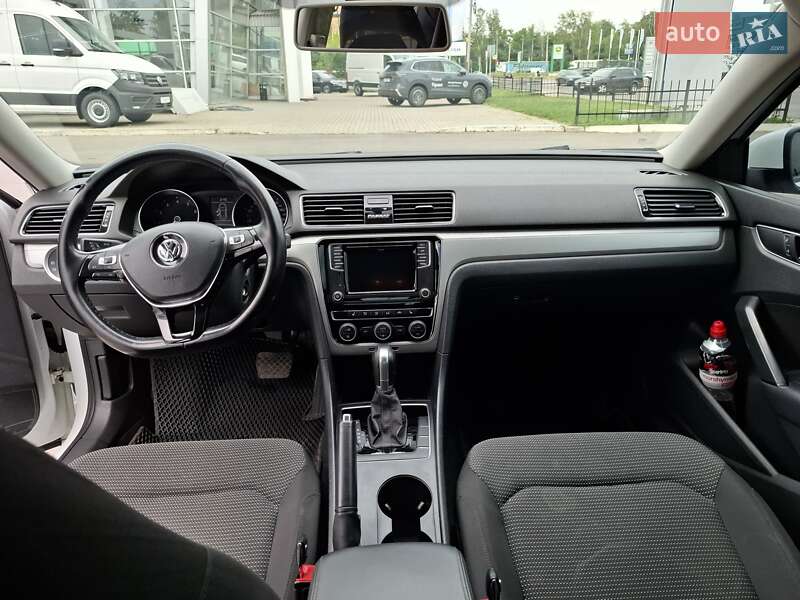 Седан Volkswagen Passat 2018 в Полтаве