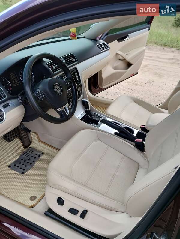 Седан Volkswagen Passat 2013 в Ахтырке