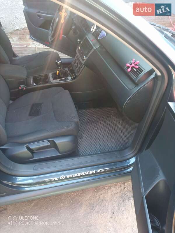Седан Volkswagen Passat 2006 в Теофиполе