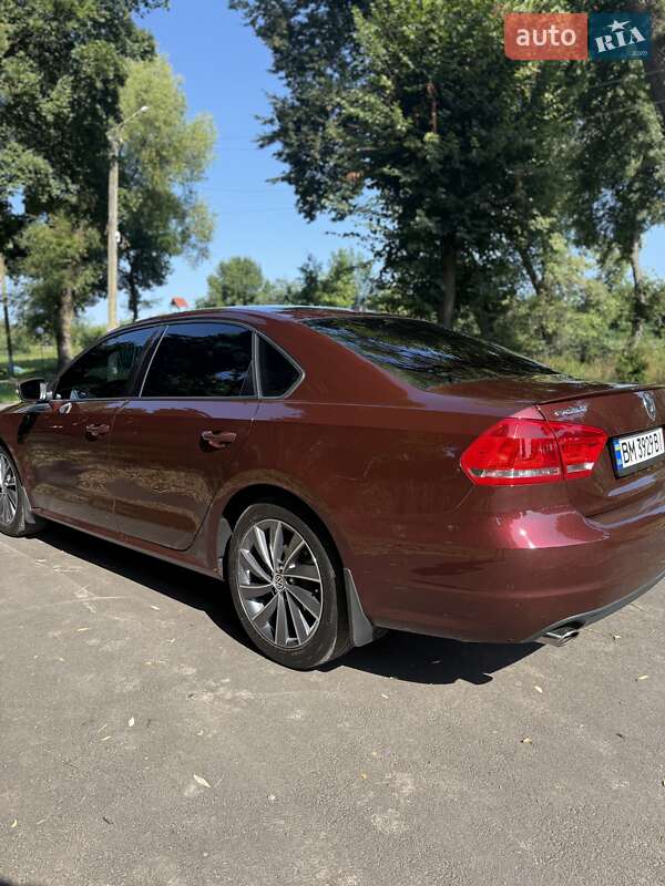 Седан Volkswagen Passat 2013 в Глухове