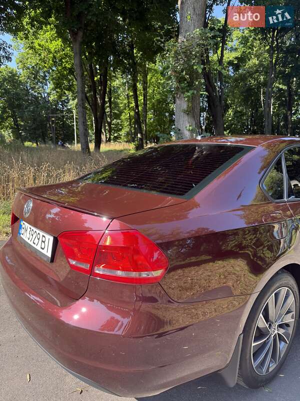 Седан Volkswagen Passat 2013 в Глухове
