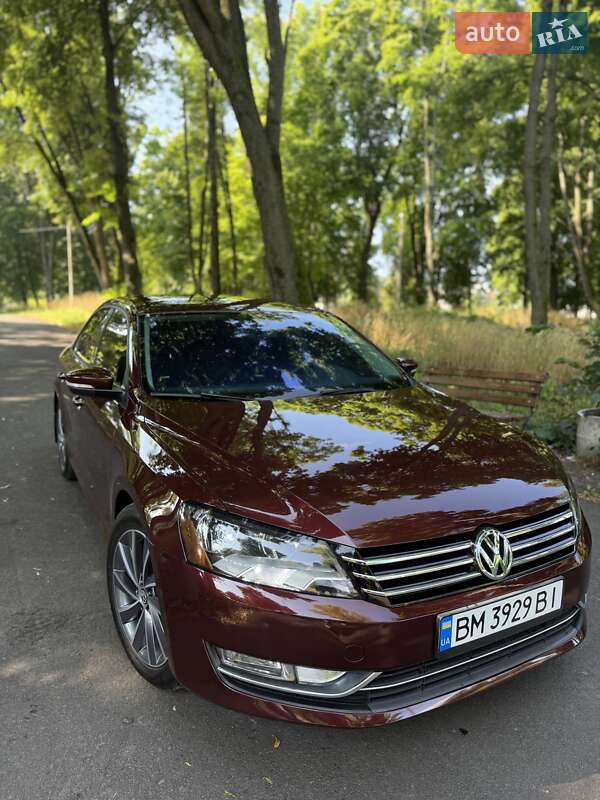 Седан Volkswagen Passat 2013 в Глухове