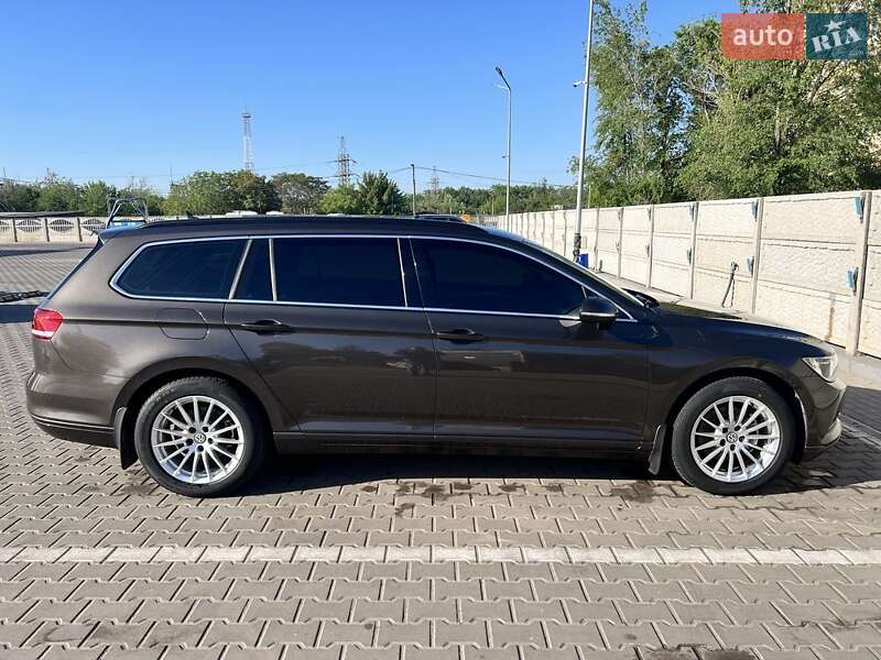 Универсал Volkswagen Passat 2016 в Кривом Роге