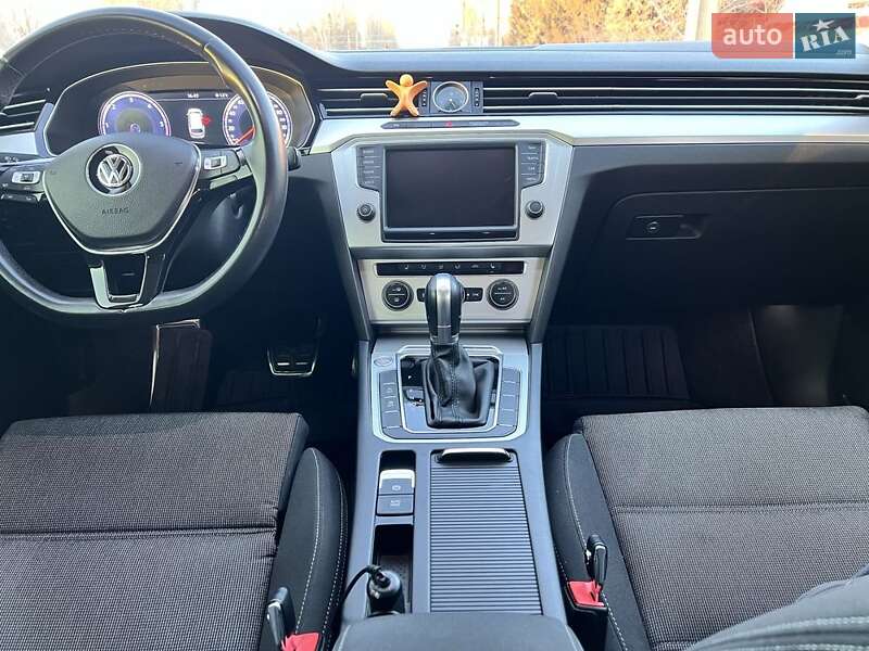 Универсал Volkswagen Passat 2016 в Кривом Роге