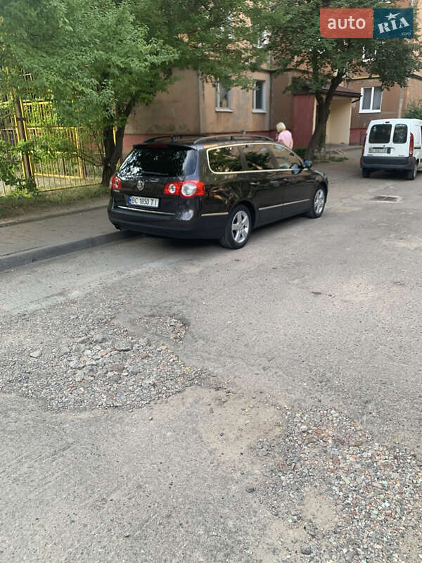 Универсал Volkswagen Passat 2010 в Львове