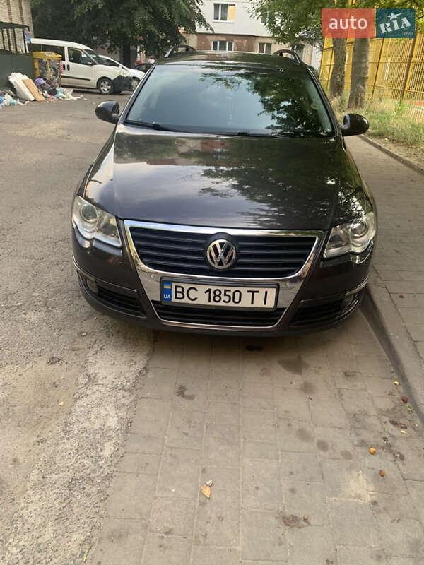 Универсал Volkswagen Passat 2010 в Львове