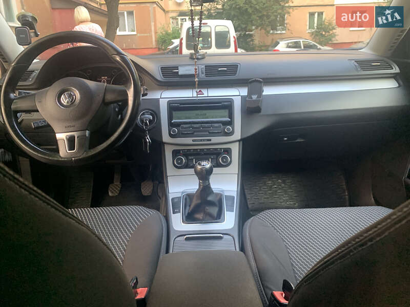 Универсал Volkswagen Passat 2010 в Львове