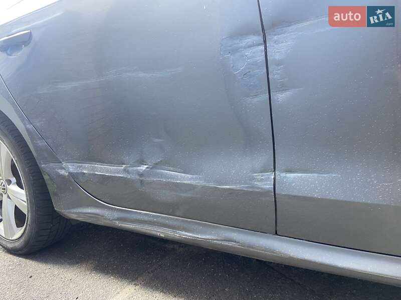 Седан Volkswagen Passat 2012 в Киеве