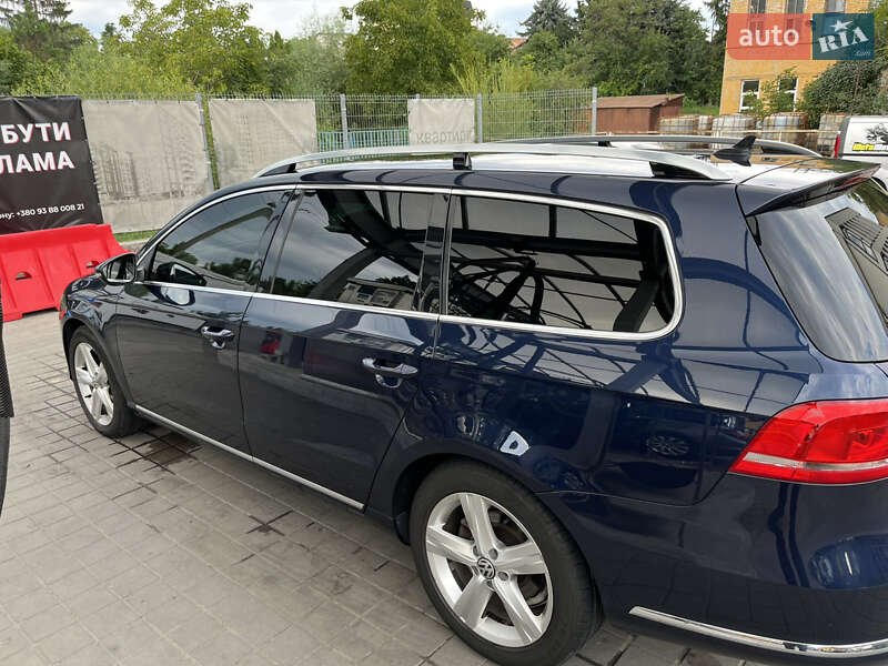 Універсал Volkswagen Passat 2012 в Львові