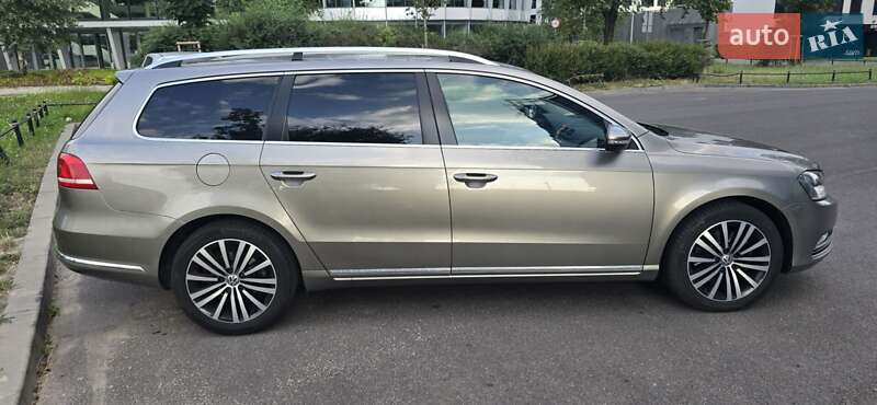 Универсал Volkswagen Passat 2013 в Киеве