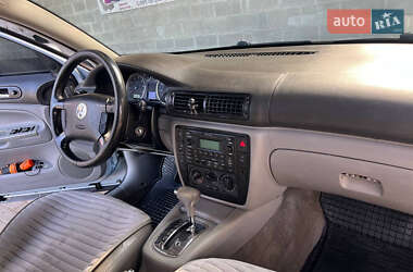 Седан Volkswagen Passat 2003 в 
