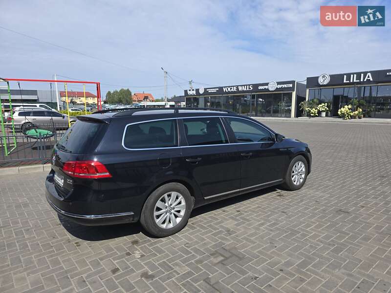 Універсал Volkswagen Passat 2011 в Луцьку