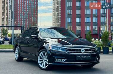 Седан Volkswagen Passat 2017 в Киеве