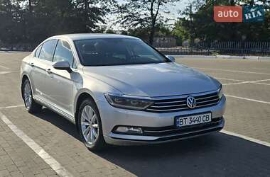 Седан Volkswagen Passat 2015 в Одессе