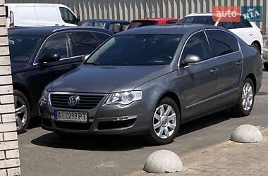 Седан Volkswagen Passat 2005 в Києві