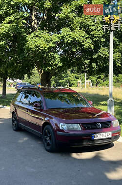 Універсал Volkswagen Passat 1999 в Рівному