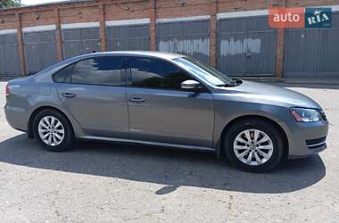 Седан Volkswagen Passat 2014 в Лебедині