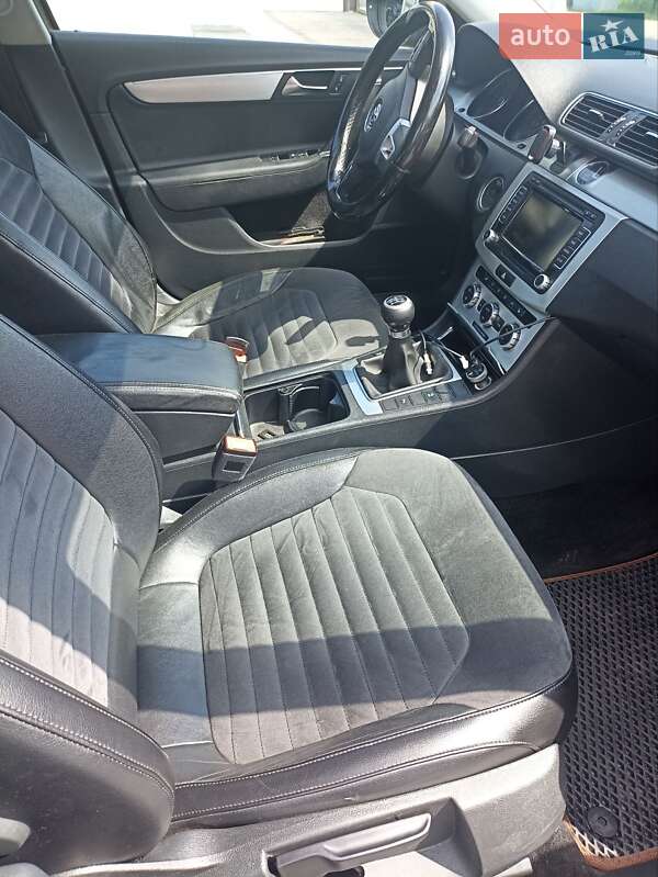 Универсал Volkswagen Passat 2012 в Шептицькому