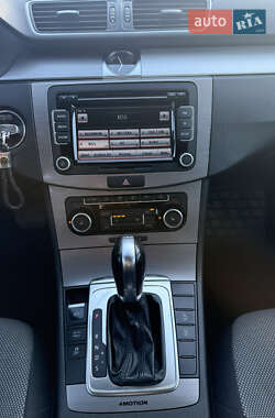 Универсал Volkswagen Passat 2011 в 