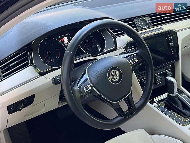 Універсал Volkswagen Passat 2019 в Києві