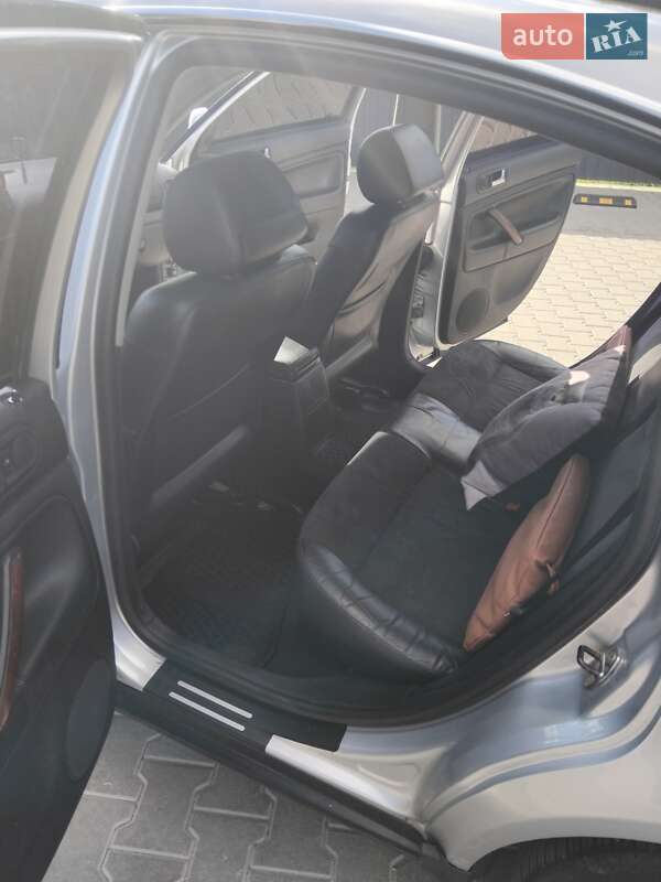 Седан Volkswagen Passat 2003 в Лановцах фото 10 Седан Volkswagen Passat 2003 в Лановцах