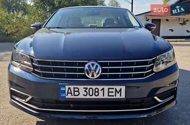 Седан Volkswagen Passat 2018 в Киеве