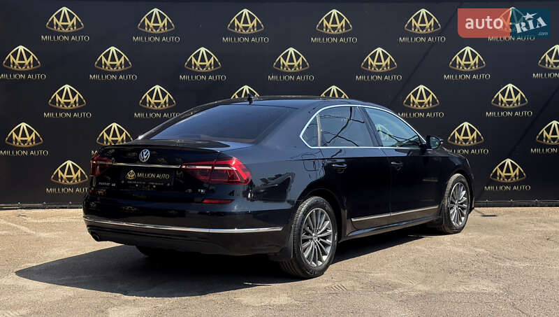 Седан Volkswagen Passat 2017 в Киеве