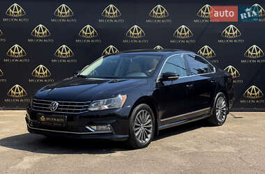 Седан Volkswagen Passat 2017 в Киеве