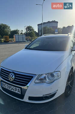Універсал Volkswagen Passat 2005 в Стрию