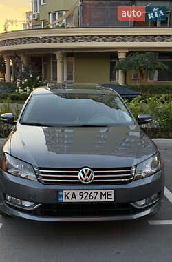 Седан Volkswagen Passat 2014 в Киеве