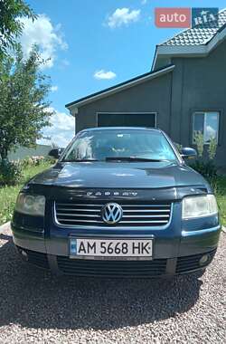Седан Volkswagen Passat 2004 в Житомирі