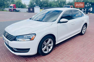 Седан Volkswagen Passat 2012 в Ровно