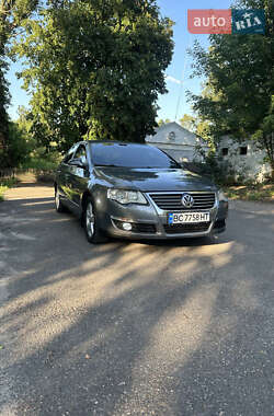 Седан Volkswagen Passat 2006 в Корсуне-Шевченковском