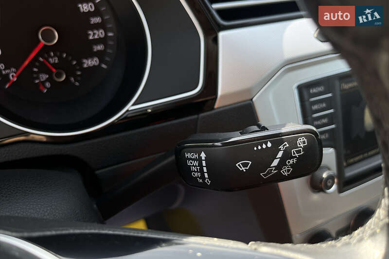 Универсал Volkswagen Passat 2015 в Мукачево