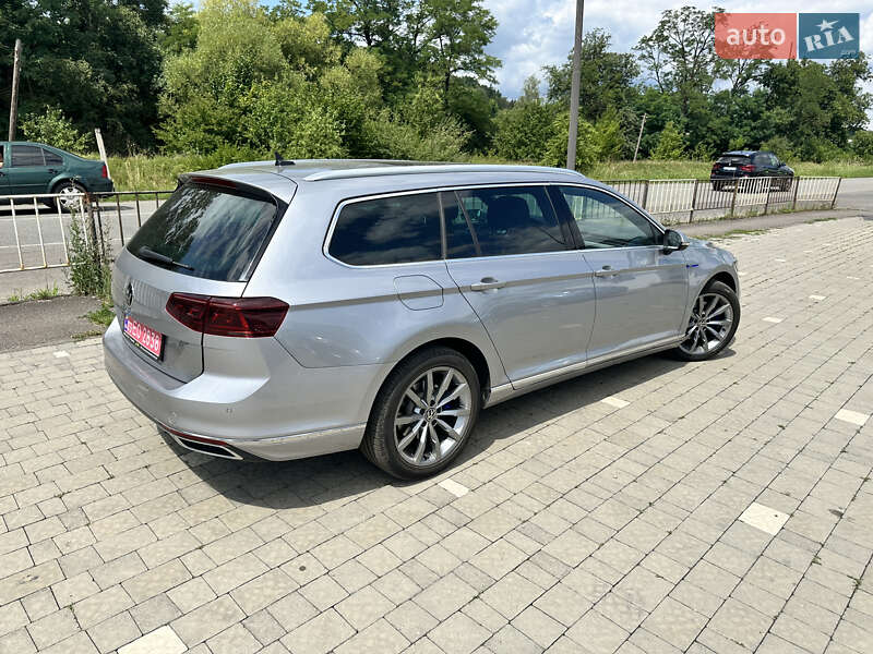 Универсал Volkswagen Passat 2021 в Иршаве