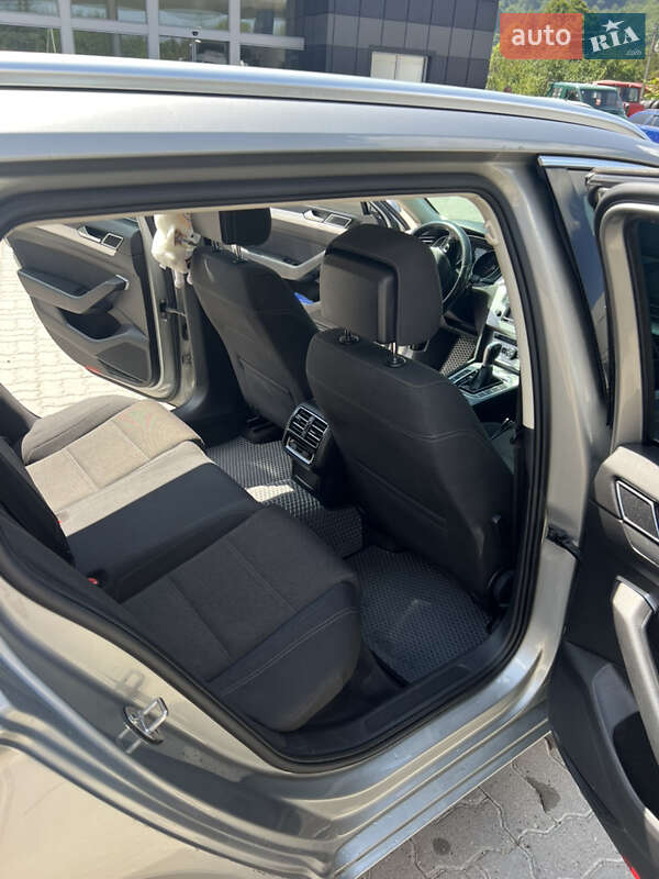 Універсал Volkswagen Passat 2016 в Яремчі