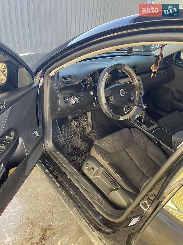 Седан Volkswagen Passat 2006 в Тячеве