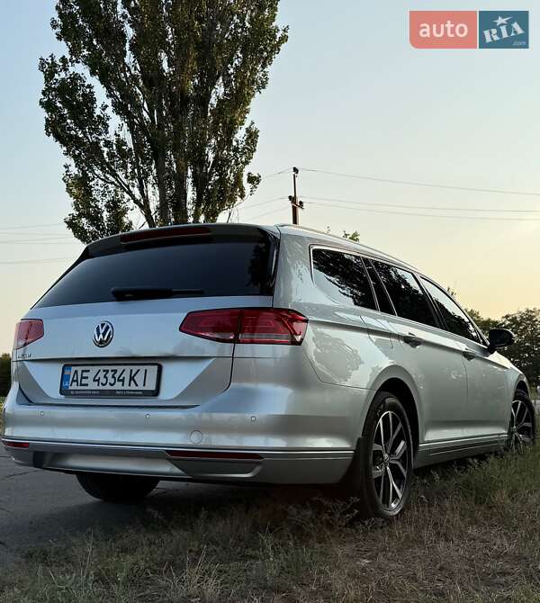 Універсал Volkswagen Passat 2019 в Дніпрі