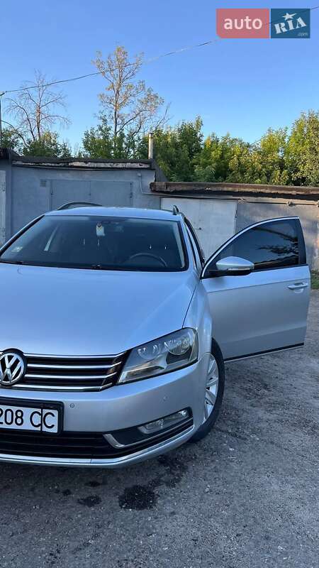 Универсал Volkswagen Passat 2013 в Павлограде