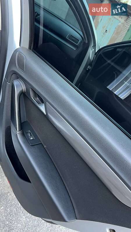 Универсал Volkswagen Passat 2013 в Павлограде