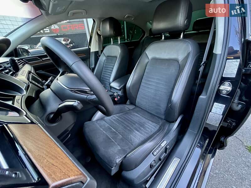 Седан Volkswagen Passat 2015 в Киеве