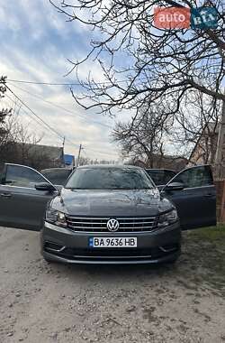 Седан Volkswagen Passat 2016 в Кропивницком