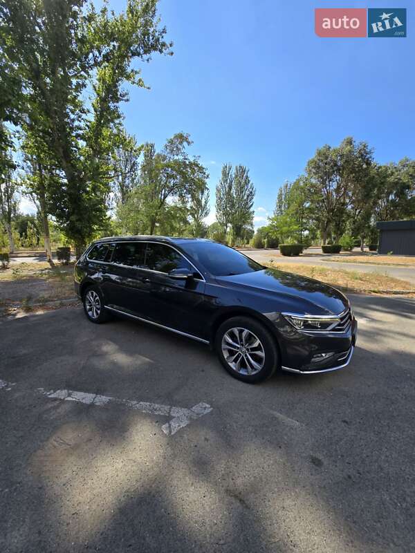 Универсал Volkswagen Passat 2019 в Днепре
