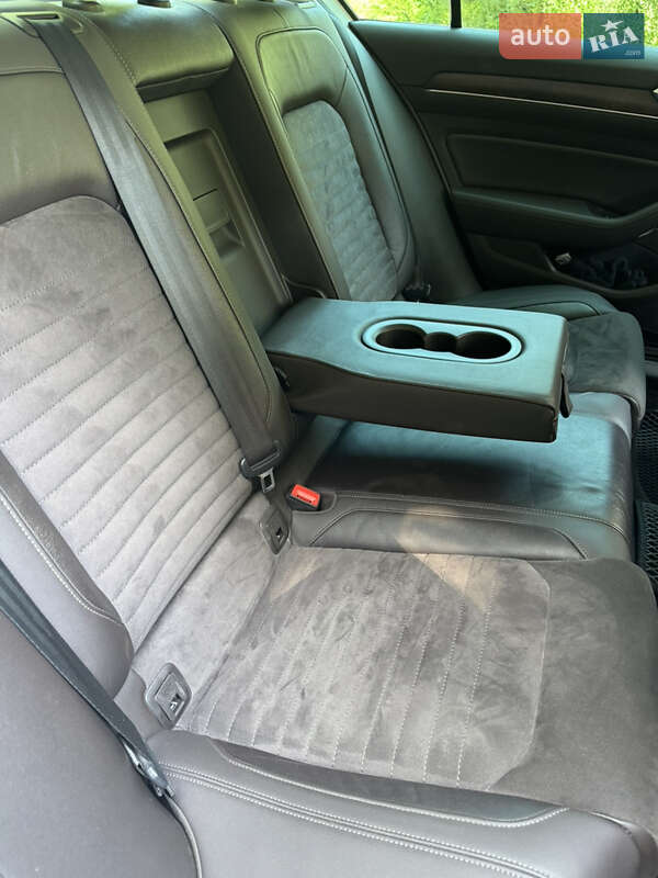 Седан Volkswagen Passat 2015 в Хмельницком