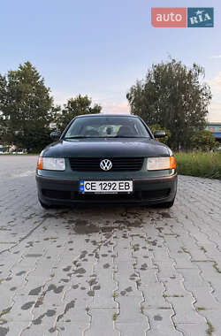 Седан Volkswagen Passat 1996 в Черновцах